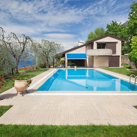 Villa Dismero-Un Oasi Di Lusso E Privacy Brenzone sul Garda Bagian luar foto